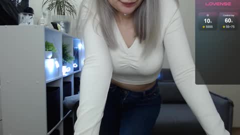 Snapshot of sunny_bunny6 chatting on 12-18-24, 11:45 Naomi online show from 12-18-24, 11:45