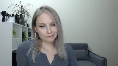 Snapshot of sunny_bunny6 chatting on 01-01-25, 09:20 Naomi online show from 01-01-25, 09:20