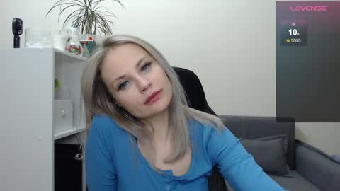 Snapshot of sunny_bunny6 chatting on 02-11-25, 12:38 Naomi online show from 02-11-25, 12:38