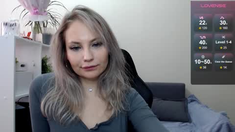 Snapshot of sunny_bunny6 chatting on 03-11-25, 07:48 Naomi online show from 03-11-25, 07:48