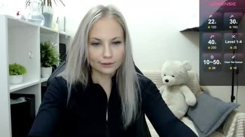 Snapshot of sunny_bunny6 chatting on 09-09-25, 03:17 Naomi online show from 09-09-25, 03:17