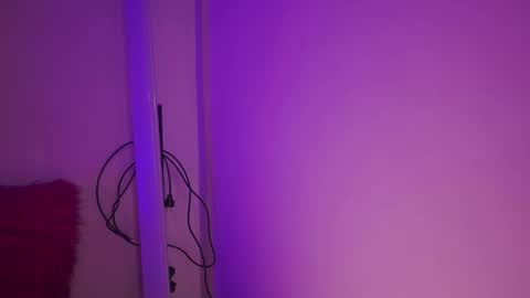 SUNNY online show from 05-12-26, 02:52