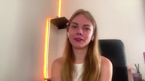 sunny_gaze online show from 07-31-26, 09:09