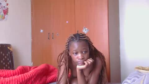 Snapshot of sunny_kitty25 chatting on 06-26-26, 09:35 Sunny kitty25 online show from 06-26-26, 09:35