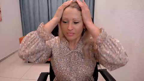 Sarah online show from 09-11-25, 08:36