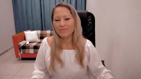 Sarah online show from 09-16-25, 06:03