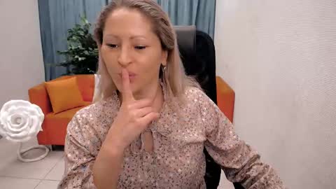 Sarah online show from 09-22-25, 06:15