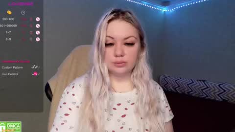 Snapshot of sunny_mood chatting on 12-13-24, 10:13 sunny mood online show from 12-13-24, 10:13