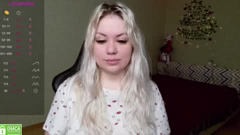 Snapshot of sunny_mood chatting on 12-22-24, 09:20 sunny mood online show from 12-22-24, 09:20