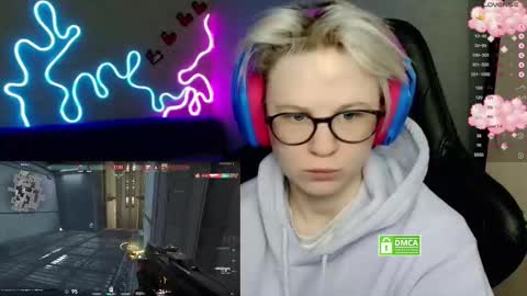 Snapshot of sunny_mood chatting on 11-12-25, 10:04 sunny mood online show from 11-12-25, 10:04