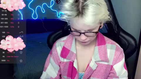 Snapshot of sunny_mood chatting on 12-02-25, 11:04 sunny mood online show from 12-02-25, 11:04