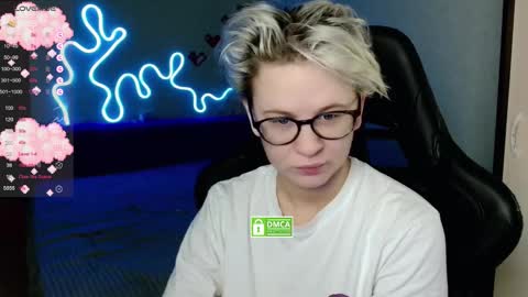 Snapshot of sunny_mood chatting on 12-03-25, 05:37 sunny mood online show from 12-03-25, 05:37