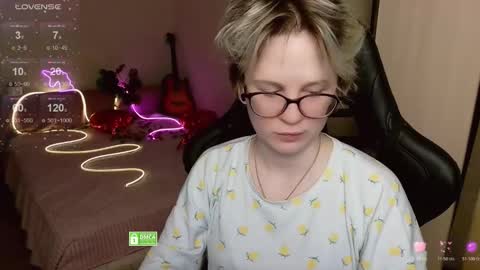 Snapshot of sunny_mood chatting on 03-29-26, 06:24 sunny mood online show from 03-29-26, 06:24