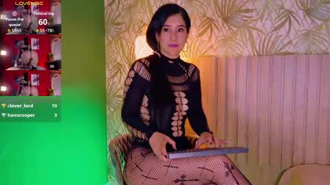 Snapshot of sunny_river chatting on 04-14-26, 12:22 Sunny River online show from 04-14-26, 12:22