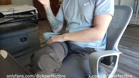 sunny valentine online show from 11-10-25, 02:27