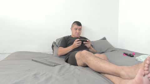 Snapshot of sunnyandevan chatting on 12-21-24, 04:57 Christian Vanessa online show from 12-21-24, 04:57