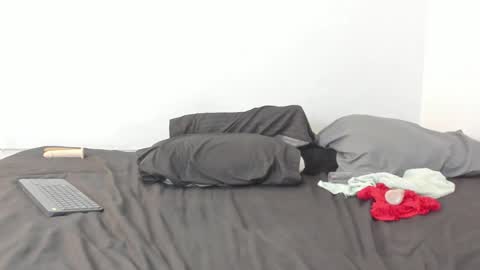 Snapshot of sunnyandevan chatting on 02-01-25, 11:16 Christian Vanessa online show from 02-01-25, 11:16