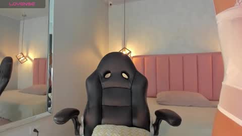  S U N N Y online show from 02-28-26, 12:28