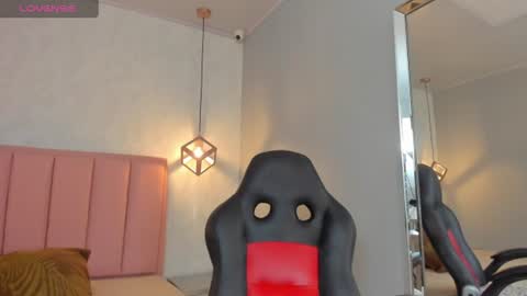  S U N N Y online show from 06-12-26, 12:48