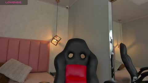  S U N N Y online show from 06-27-26, 12:44