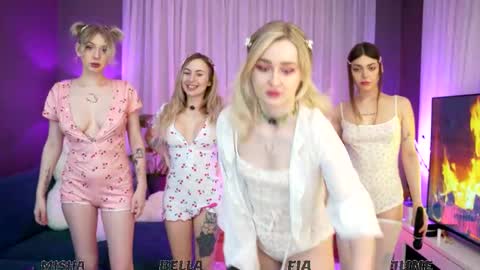 Fia  -  TG -  Mia -  Alice -  online show from 02-10-25, 02:19