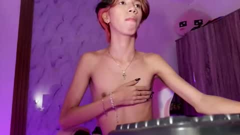 Snapshot of sunnyong chatting on 03-22-26, 06:00 sunnyong online show from 03-22-26, 06:00