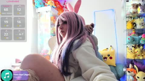 Snapshot of sunofureku_melody chatting on 12-18-24, 09:08 RAVENCLAU GIRL online show from 12-18-24, 09:08