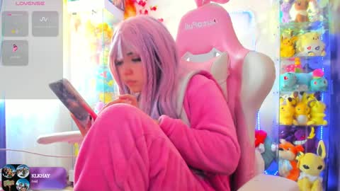 Snapshot of sunofureku_melody chatting on 01-22-25, 05:17 RAVENCLAU GIRL online show from 01-22-25, 05:17