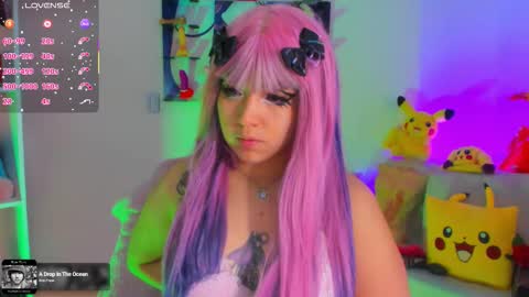 Snapshot of sunofureku_melody chatting on 09-17-25, 12:18 RAVENCLAU GIRL online show from 09-17-25, 12:18