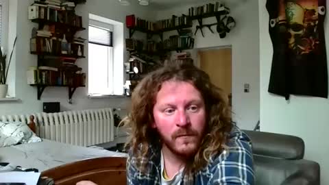 Snapshot of sunr1sa chatting on 12-16-24, 01:43 sunr1sa online show from 12-16-24, 01:43