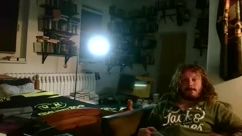 Snapshot of sunr1sa chatting on 09-16-25, 04:13 sunr1sa online show from 09-16-25, 04:13