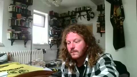 Snapshot of sunr1sa chatting on 09-28-25, 06:19 sunr1sa online show from 09-28-25, 06:19