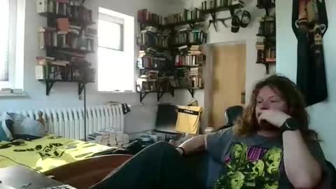 Snapshot of sunr1sa chatting on 11-16-25, 01:39 sunr1sa online show from 11-16-25, 01:39