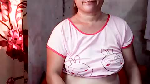 Snapshot of sunshine_38 chatting on 07-06-26, 12:40 sunshine_38 online show from 07-06-26, 12:40