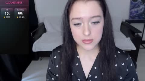 Snapshot of sunshine_j chatting on 10-21-25, 08:37 sunshine_j online show from 10-21-25, 08:37