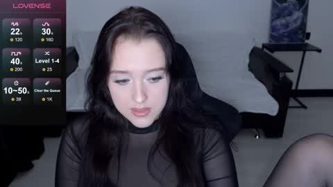 Snapshot of sunshine_j chatting on 10-27-25, 03:27 sunshine_j online show from 10-27-25, 03:27