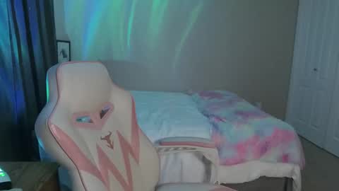 Rosey Darling online show from 01-30-25, 01:44