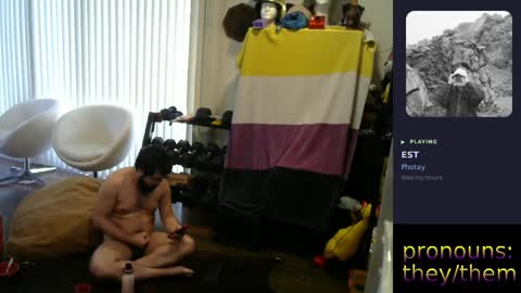 Snapshot of sunshinestreak chatting on 05-14-26, 07:09 im not actually a man my pronouns are theythem online show from 05-14-26, 07:09