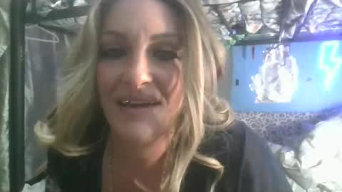 sunshynedreamz online show from 10-04-25, 08:12