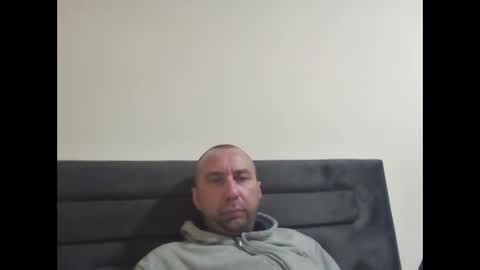super42835015 online show from 05-01-26, 08:13