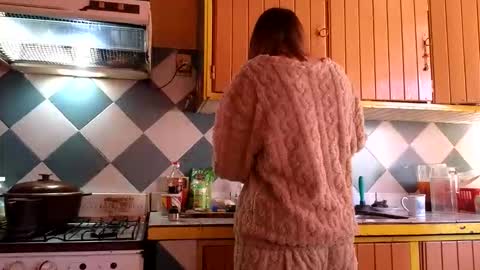 Snapshot of super_jony chatting on 10-07-25, 06:27 super jony and Marta GMT 1300-1800 every day online show from 10-07-25, 06:27