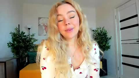 Jenn online show from 05-01-26, 02:05