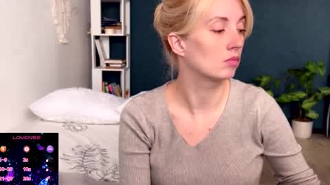 Snapshot of super_peach_stream chatting on 11-11-25, 10:59 ANNApvt open full info in bio online show from 11-11-25, 10:59