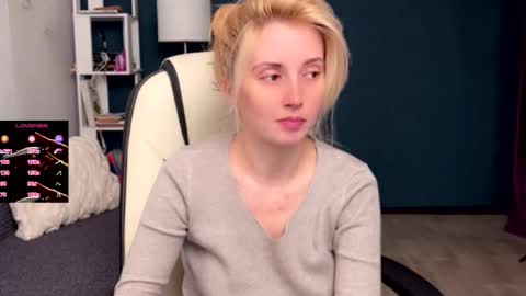 Snapshot of super_peach_stream chatting on 12-01-25, 11:37 ANNApvt open full info in bio online show from 12-01-25, 11:37