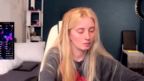 Snapshot of super_peach_stream chatting on 12-19-25, 04:14 ANNApvt open full info in bio online show from 12-19-25, 04:14