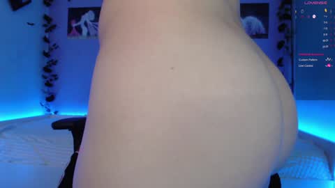 Snapshot of superbdolls chatting on 01-23-25, 05:24 Milana Scarlett online show from 01-23-25, 05:24