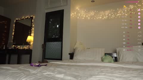 Snapshot of superbdolls chatting on 10-10-25, 11:15 Milana Scarlett online show from 10-10-25, 11:15