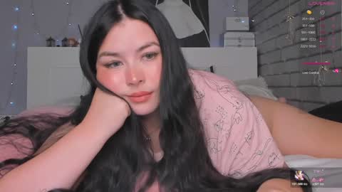 Snapshot of superbdolls chatting on 10-29-25, 11:12 Milana Scarlett online show from 10-29-25, 11:12