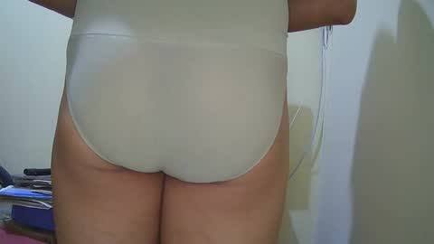 Snapshot of superboy977 chatting on 11-17-25, 04:40 superboy977 online show from 11-17-25, 04:40