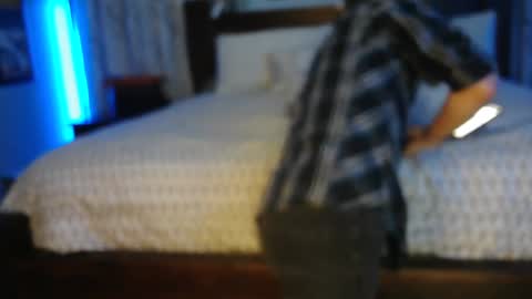 Snapshot of superbronnon chatting on 01-19-25, 02:57 Superbronnon online show from 01-19-25, 02:57